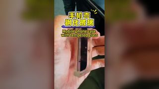 Casing ponsel dengan kaca tempered